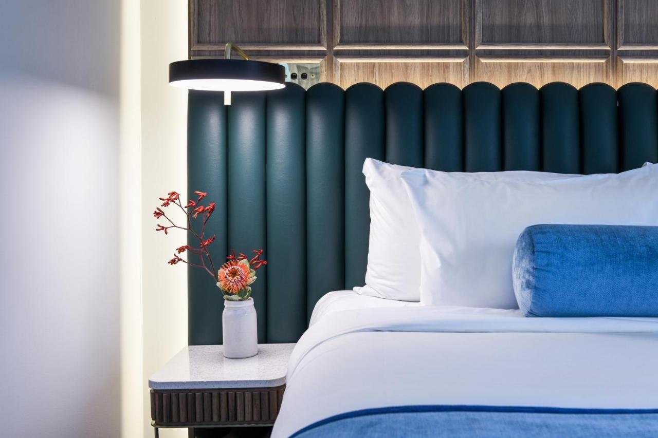 Powerhouse Hotel Tamworth By Rydges Exterior foto A bedroom at the hotel