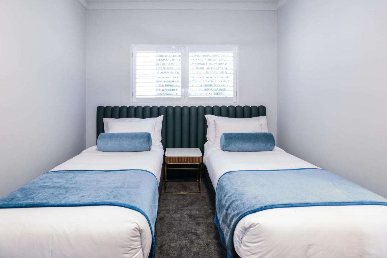 Powerhouse Hotel Tamworth By Rydges Exterior foto A bedroom at the hotel