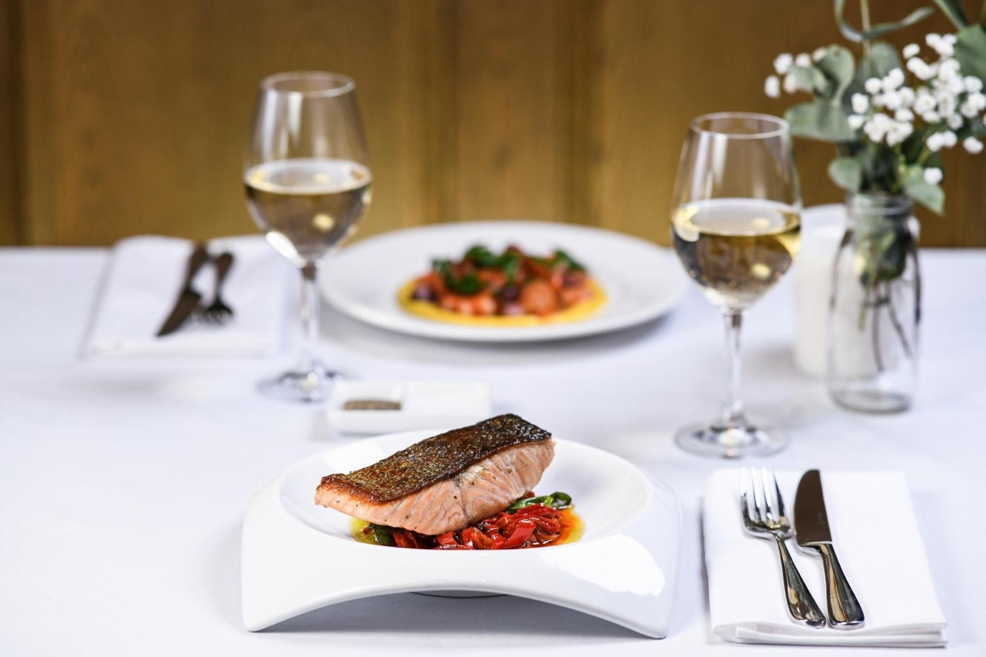 Powerhouse Hotel Tamworth By Rydges Exterior foto A place setting