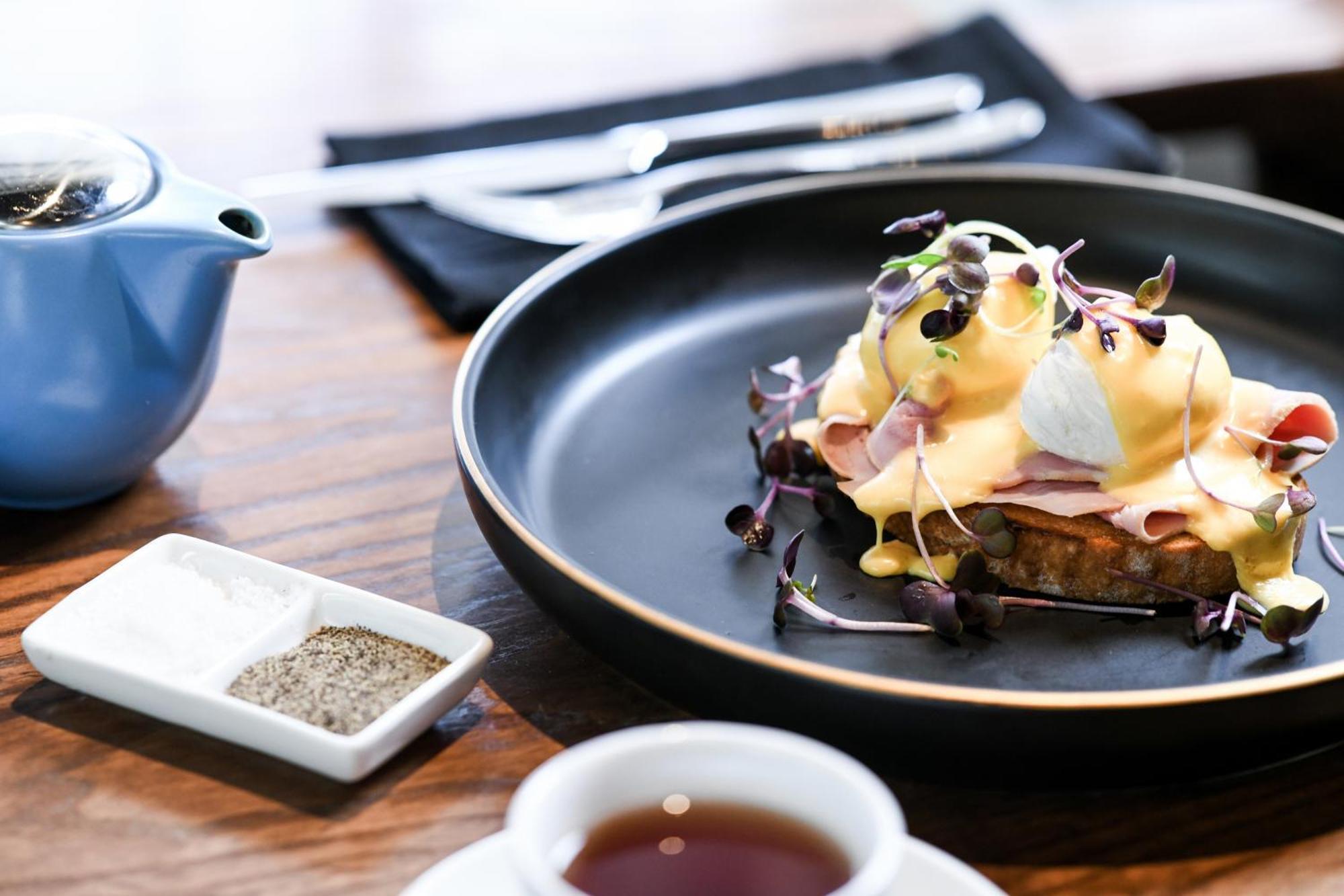 Powerhouse Hotel Tamworth By Rydges Exterior foto Eggs Benedict