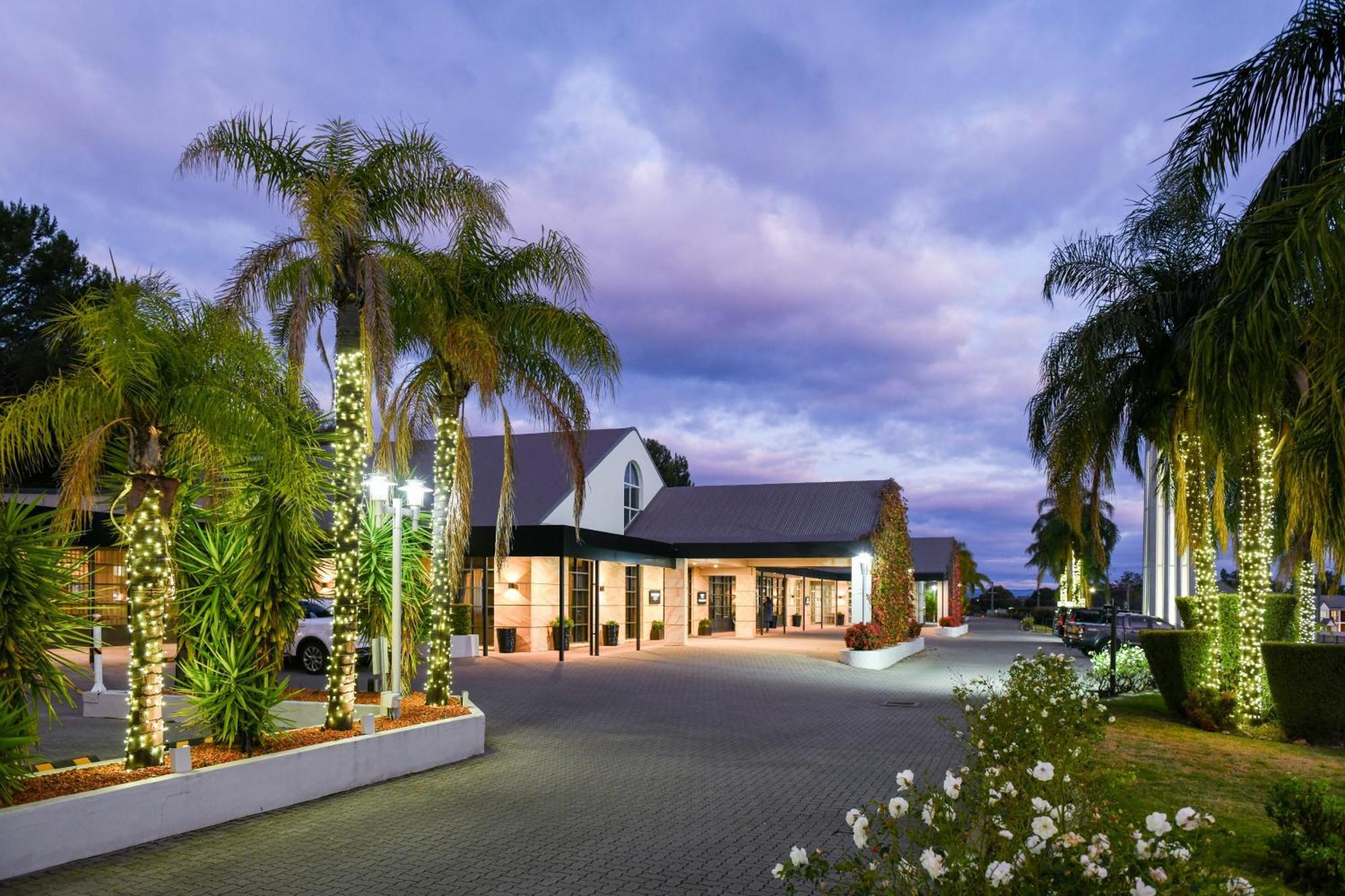 Powerhouse Hotel Tamworth By Rydges Exterior foto The Palms Hotel and Spa